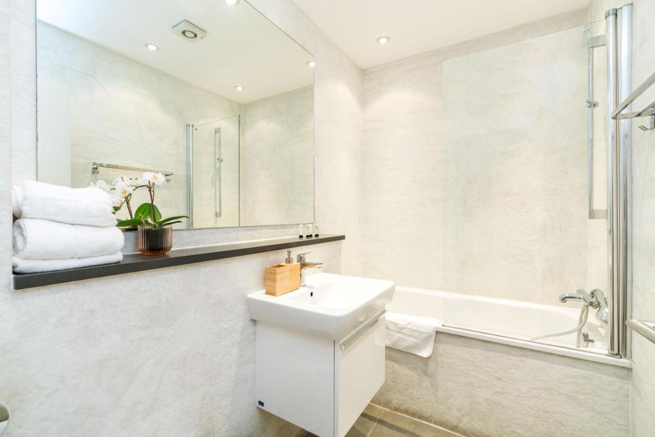 Spacious 2 Bedroom / Earls Court / Kensington 런던 외부 사진