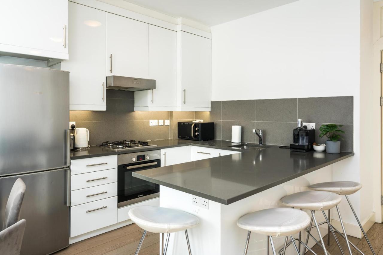 Spacious 2 Bedroom / Earls Court / Kensington 런던 외부 사진