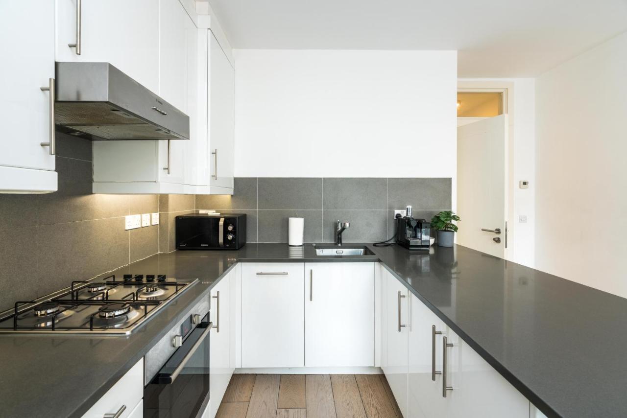 Spacious 2 Bedroom / Earls Court / Kensington 런던 외부 사진